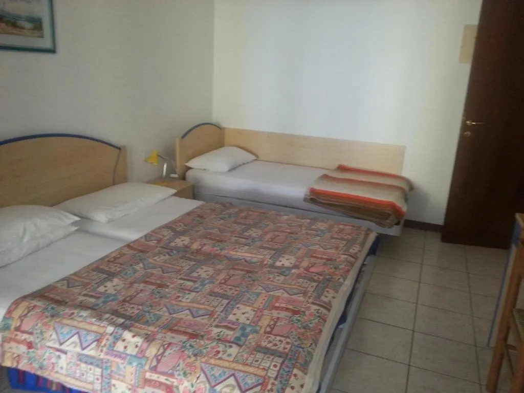 Apartment With Shared Pool For 5 Guests Bibione