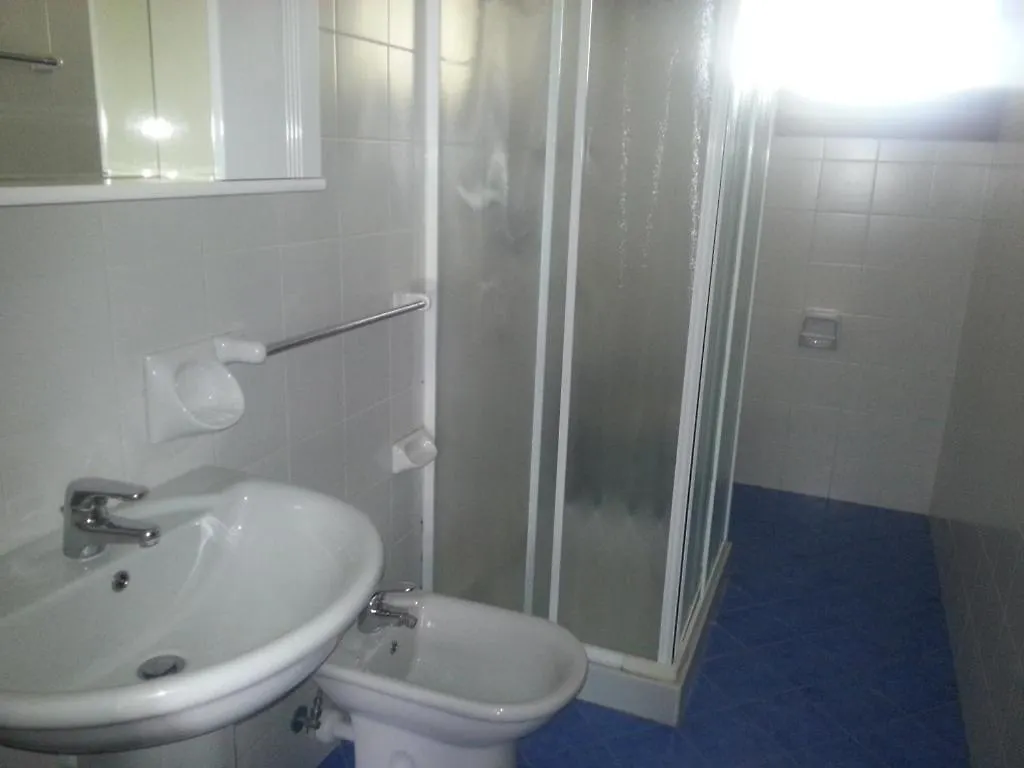 Apartment With Shared Pool For 5 Guests Bibione